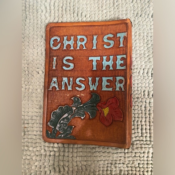 Small Leatherwork Baylor Bears/Christ Is The Answer Personalized Binder - Picture 2 of 4